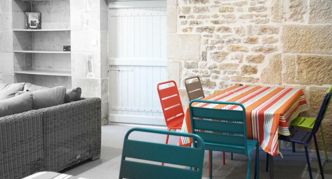 Gites Les Demeures De Valette Azay-le-Brule Exterior photo